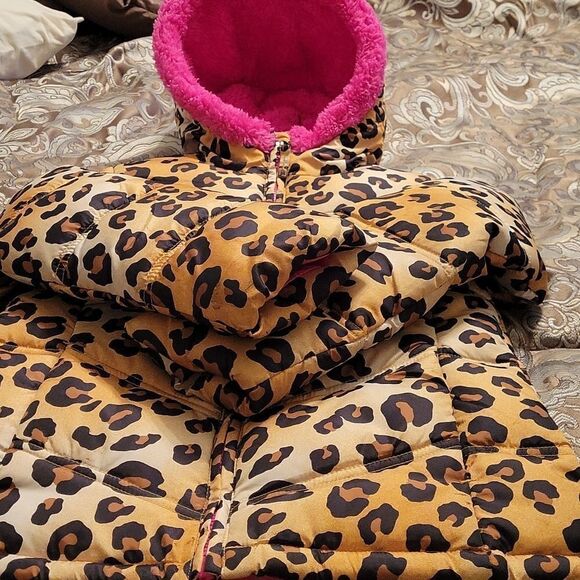 GIRLS WINTER CHEETAH PINK BUBBLE JACKET - Picture 12 of 15
